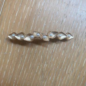 Anthropologie Gold Pearl hair clip NWOT